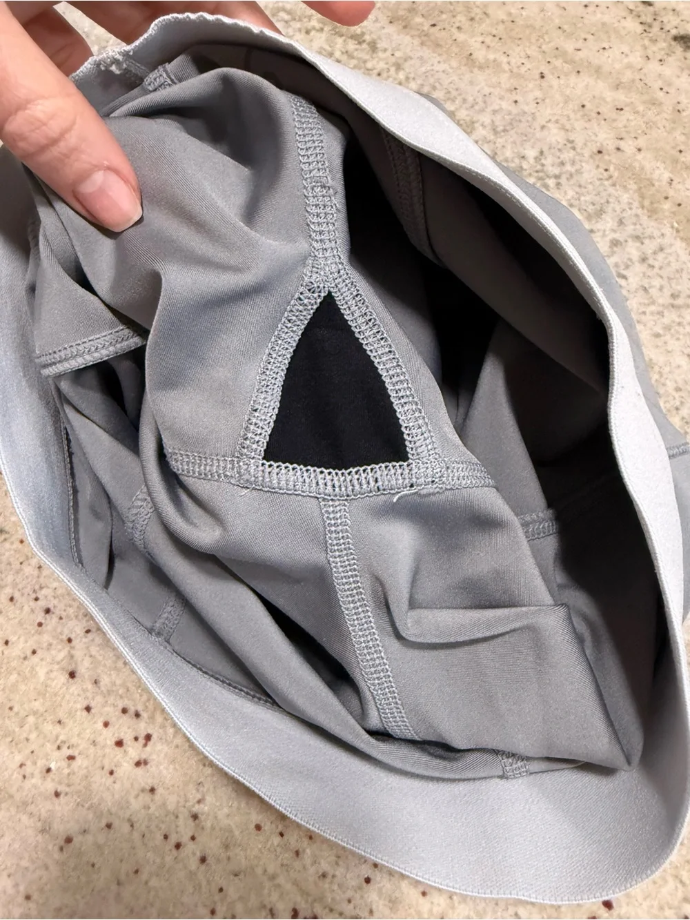 ALO Yoga supportive compression